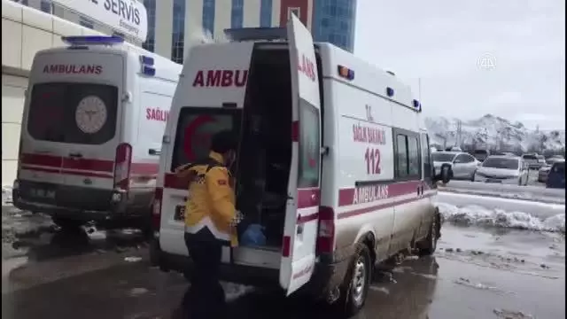 Son dakika... Karbonmonoksit gazından zehirlenen 3 çoban hastaneye kaldırıldı Son dakika... Karbonmonoksit gazından zehirlenen 3 çoban hastaneye kaldırıldı