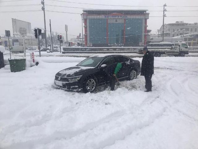 kocaeli de yogun kar yagisi ulasimi olumsuz 5 13933507 o