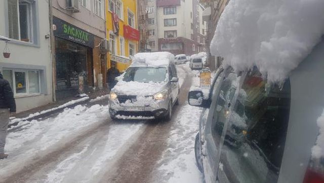kocaeli de yogun kar yagisi ulasimi olumsuz 9 13933507 o
