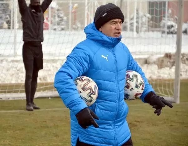Sivasspor eksi 7 derecede idman yaptı Sivasspor eksi 7 derecede idman yaptı