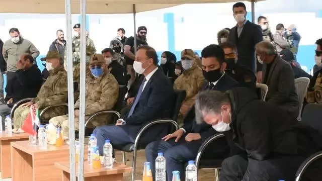 TEL ABYAD - Türkiye'nin Barış Pınarı Harekatı bölgesinde eğitime desteği sürüyor TEL ABYAD - Türkiye'nin Barış Pınarı Harekatı bölgesinde eğitime desteği sürüyor