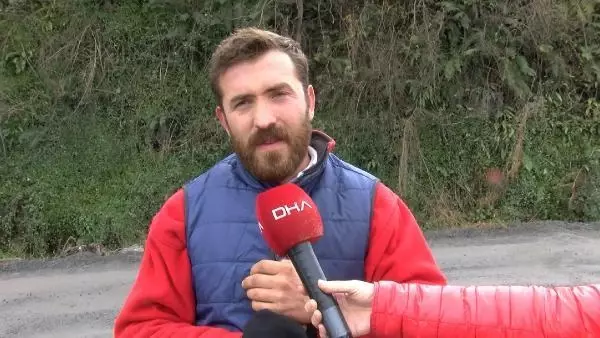 Ahırdan kaçıp karayoluna çıkan keçi sürüsüne hafif ticari araç çarptı; 25 keçi telef oldu Ahırdan kaçıp karayoluna çıkan keçi sürüsüne hafif ticari araç çarptı; 25 keçi telef oldu