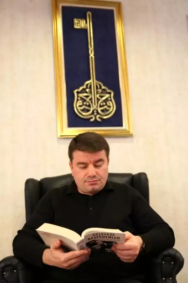 Aksaray'da 1 saat içinde on binlerce kitap okundu Aksaray'da 1 saat içinde on binlerce kitap okundu