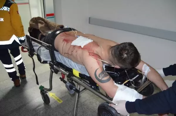 Aksaray'da bıçaklı borç- alacak kavgası: 2 yaralı Aksaray'da bıçaklı borç- alacak kavgası: 2 yaralı