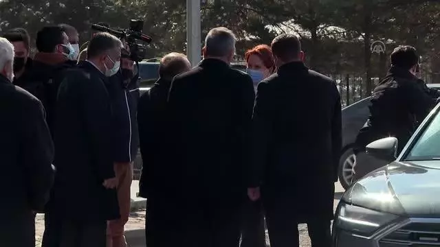 Akşener, özel toplu taşıma sektörü temsilcileri ve çalışanlarının sorunlarını dinledi Akşener, özel toplu taşıma sektörü temsilcileri ve çalışanlarının sorunlarını dinledi