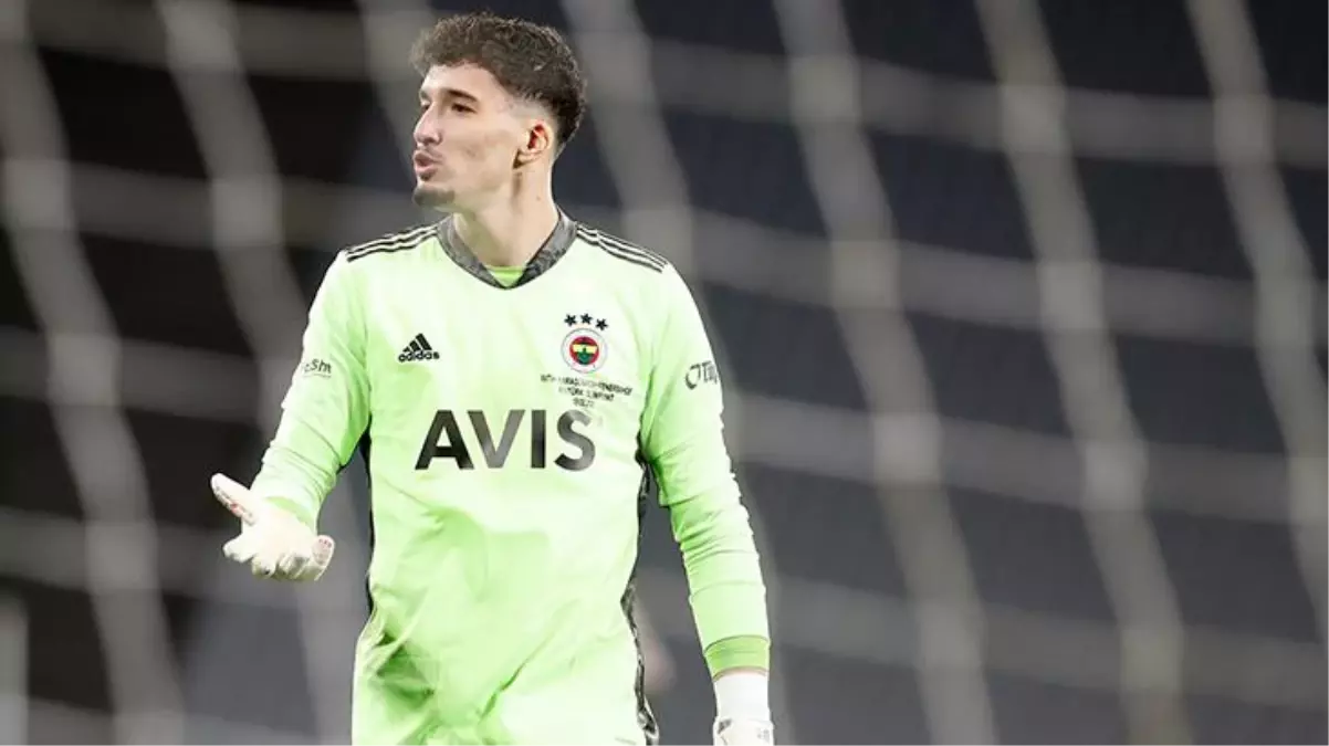 Altay Bayındır bu sezon ligde gösterdiği performansla geçen sezonun istatistiklerini geride bıraktı