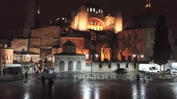 Ayasofya'da ilk Regaip Kandili programı Ayasofya'da ilk Regaip Kandili programı