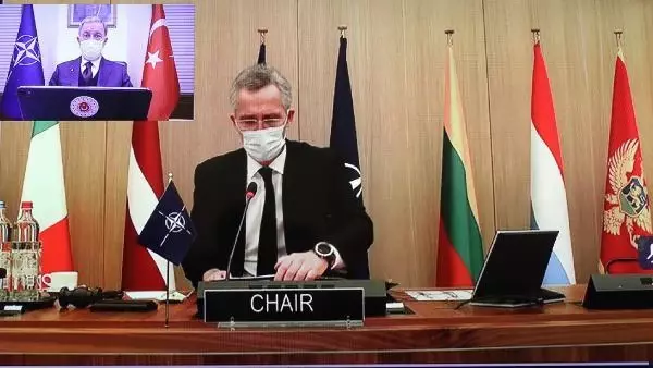 Bakan Akar: PKK'nın, NATO misyonu önündeki en büyük engel olduğunu dile getirdik Bakan Akar: PKK'nın, NATO misyonu önündeki en büyük engel olduğunu dile getirdik