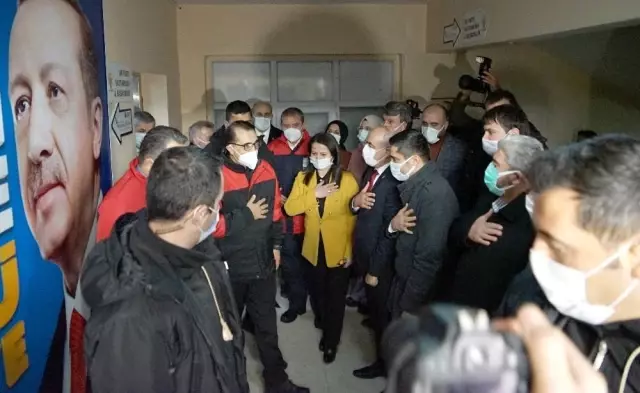 KASTAMONU - Bakan Dönmez, kırsaldaki şebekelerin yenilenmesine ağırlık vereceklerini söyledi KASTAMONU - Bakan Dönmez, kırsaldaki şebekelerin yenilenmesine ağırlık vereceklerini söyledi