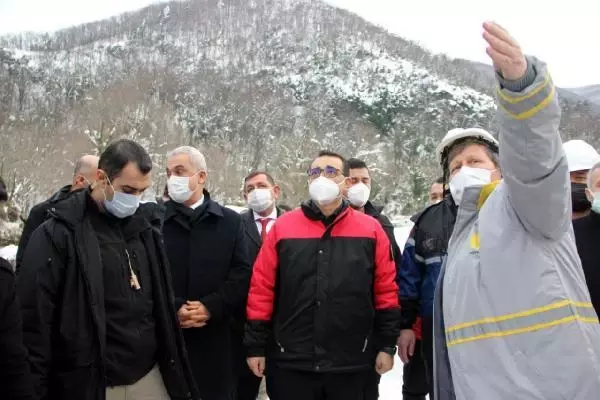 KASTAMONU - Bakan Dönmez, elektrik kesintileriyle ilgili konuştu KASTAMONU - Bakan Dönmez, elektrik kesintileriyle ilgili konuştu