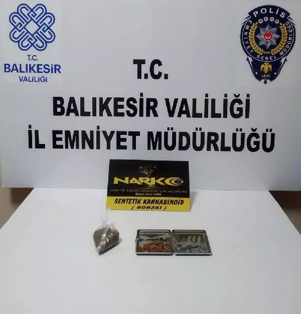 Balıkesir polisinden uyuşturucu operasyonu Balıkesir polisinden uyuşturucu operasyonu