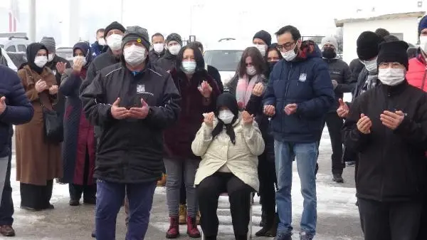 Boluspor'un efsane futbolcusu Rıdvan Ertani, toprağa verildi Boluspor'un efsane futbolcusu Rıdvan Ertani, toprağa verildi