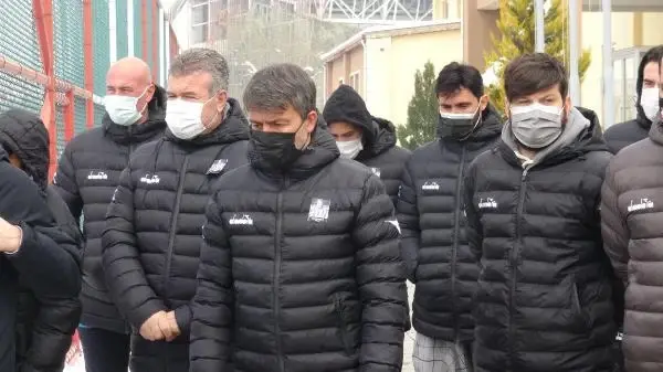 Boluspor'un efsane futbolcusu Rıdvan Ertani, toprağa verildi Boluspor'un efsane futbolcusu Rıdvan Ertani, toprağa verildi