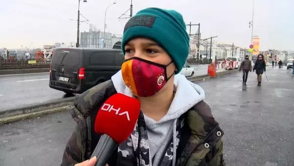 Çocuk olta balıkçıları da kara soğuğa rağmen Galata'da Çocuk olta balıkçıları da kara soğuğa rağmen Galata'da