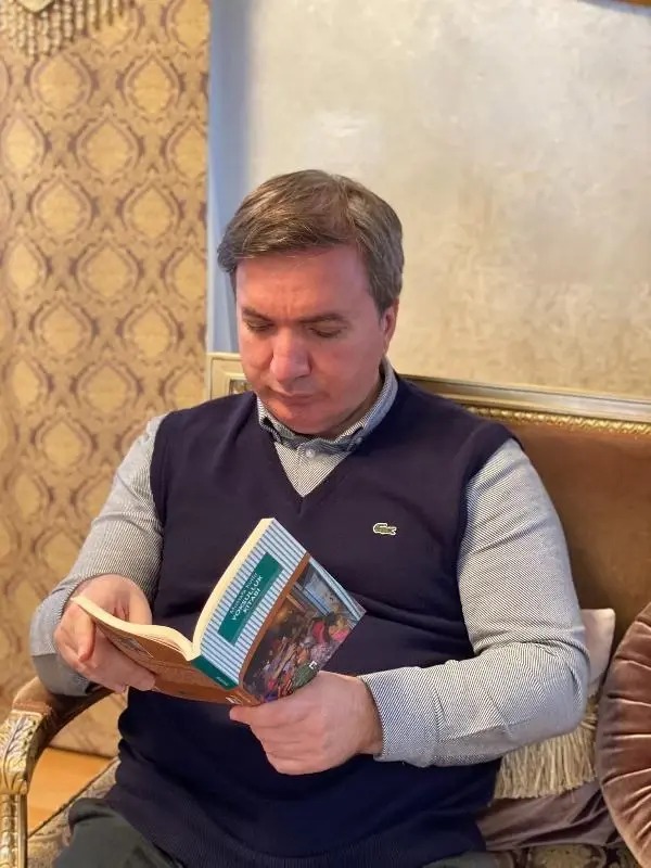 'Eğitimci vali'nin sosyal medyadan duyurduğu kitap etkinliğine yoğun ilgi 'Eğitimci vali'nin sosyal medyadan duyurduğu kitap etkinliğine yoğun ilgi