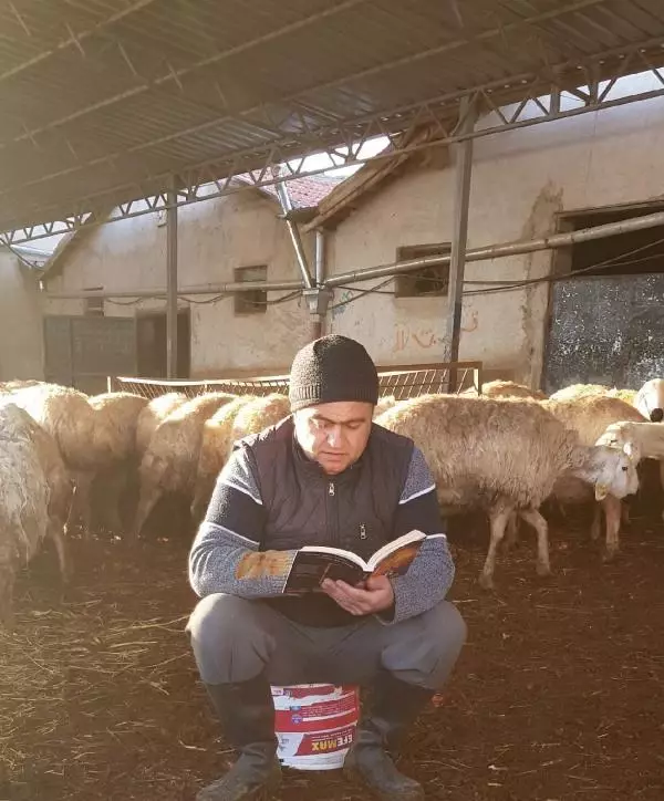 'Eğitimci vali'nin sosyal medyadan duyurduğu kitap etkinliğine yoğun ilgi 'Eğitimci vali'nin sosyal medyadan duyurduğu kitap etkinliğine yoğun ilgi