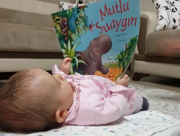 'Eğitimci vali'nin sosyal medyadan duyurduğu kitap etkinliğine yoğun ilgi 'Eğitimci vali'nin sosyal medyadan duyurduğu kitap etkinliğine yoğun ilgi