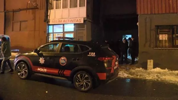 Esenyurt'ta Afgan uyrukluların kağıt toplama kavgasında kan aktı Esenyurt'ta Afgan uyrukluların kağıt toplama kavgasında kan aktı
