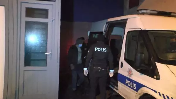 Esenyurt'ta Afgan uyrukluların kağıt toplama kavgasında kan aktı Esenyurt'ta Afgan uyrukluların kağıt toplama kavgasında kan aktı