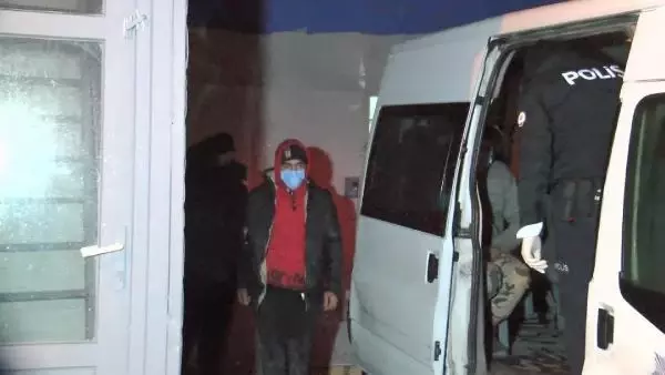 Esenyurt'ta Afgan uyrukluların kağıt toplama kavgasında kan aktı Esenyurt'ta Afgan uyrukluların kağıt toplama kavgasında kan aktı