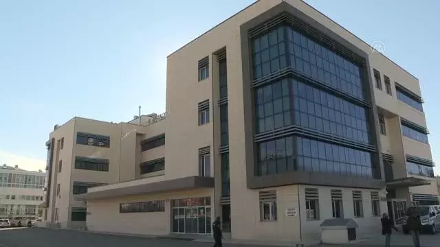 Evlerinde ölü bulunan doktorun diyetisyen eşini silahla öldürdükten sonra intihar ettiği belirlendi Evlerinde ölü bulunan doktorun diyetisyen eşini silahla öldürdükten sonra intihar ettiği belirlendi