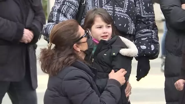 Evlerinde ölü bulunan doktorun diyetisyen eşini silahla öldürdükten sonra intihar ettiği belirlendi (2) Evlerinde ölü bulunan doktorun diyetisyen eşini silahla öldürdükten sonra intihar ettiği belirlendi (2)