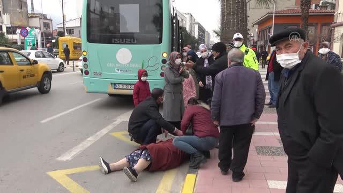 Halk otobüsünden düşen kadın yaralandı