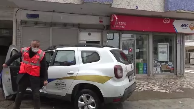 İlacı biten engelli kardeşler için belediye ekipleri seferber oldu İlacı biten engelli kardeşler için belediye ekipleri seferber oldu