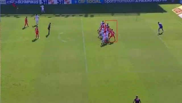 Internacional-Vasco de Gama maçında VAR sistemi bozuldu, ofsayttan gol geçerli sayıldı Internacional-Vasco de Gama maçında VAR sistemi bozuldu, ofsayttan gol geçerli sayıldı