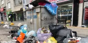 Kadıköy'de çöp dağları; belediye işçieri grev yaptı, Kadıköy çöple doldu