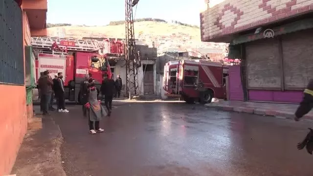 KAHRAMANMARAŞ - Ev yangını KAHRAMANMARAŞ - Ev yangını