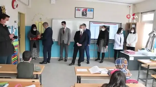 Karabük'te köy okulları ile anaokullarında yüz yüze eğitim başladı Karabük'te köy okulları ile anaokullarında yüz yüze eğitim başladı