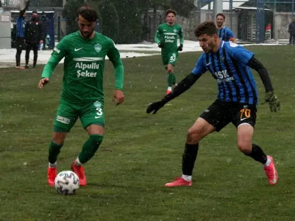 Karacabey Belediyespor - Kırklarelispor: 3-1 Karacabey Belediyespor - Kırklarelispor: 3-1