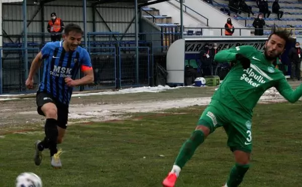 Karacabey Belediyespor - Kırklarelispor: 3-1 Karacabey Belediyespor - Kırklarelispor: 3-1