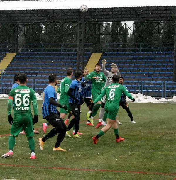 Karacabey Belediyespor - Kırklarelispor: 3-1 Karacabey Belediyespor - Kırklarelispor: 3-1