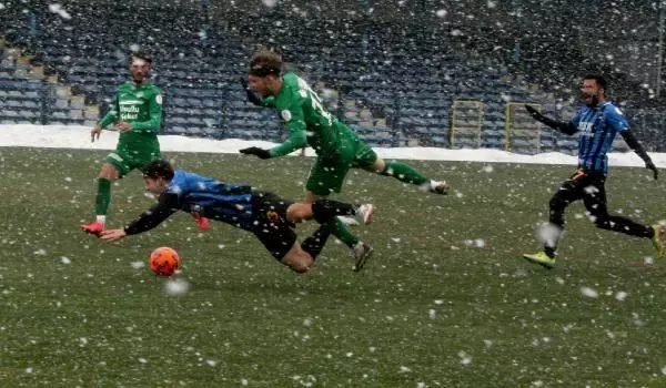 Karacabey Belediyespor - Kırklarelispor: 3-1 Karacabey Belediyespor - Kırklarelispor: 3-1