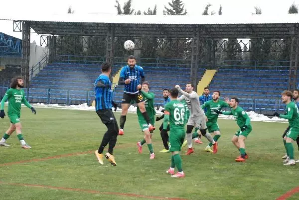 Karacabey Belediyespor - Kırklarelispor: 3-1 Karacabey Belediyespor - Kırklarelispor: 3-1