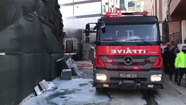 KIRIKKALE - Tüp yüklü kamyonet yandı KIRIKKALE - Tüp yüklü kamyonet yandı