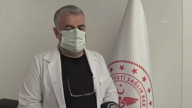 KOVİD-19 HASTALARI YAŞADIKLARINI ANLATIYOR - Anne ve babasını görev yaptığı hastanede Kovid-19'dan kaybeden doktordan 'tedbirlere uyun' çağrısı. KOVİD-19 HASTALARI YAŞADIKLARINI ANLATIYOR - Anne ve babasını görev yaptığı hastanede Kovid-19'dan kaybeden doktordan 'tedbirlere uyun' çağrısı.