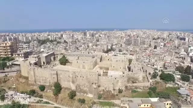 Lübnan'ın Osmanlı mirasını saklayan Trablusşam kentinin sakinleri, sefaletten kurtulmak için yardım bekliyor (1) Lübnan'ın Osmanlı mirasını saklayan Trablusşam kentinin sakinleri, sefaletten kurtulmak için yardım bekliyor (1)