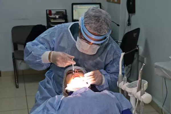 Mardin Ağız ve Diş Sağlığı Merkezi'nde dental implant tedavisi