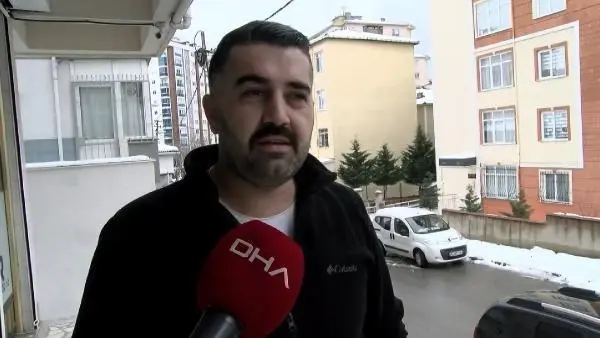 Park halindeyken kayan otomobili böyle durdurmaya çalıştılar Park halindeyken kayan otomobili böyle durdurmaya çalıştılar