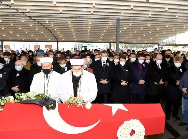 Son dakika haberleri! Prof. Dr. Doğan Cüceloğlu Beşiktaş'tan son yolculuğuna uğurlandı Son dakika haberleri! Prof. Dr. Doğan Cüceloğlu Beşiktaş'tan son yolculuğuna uğurlandı