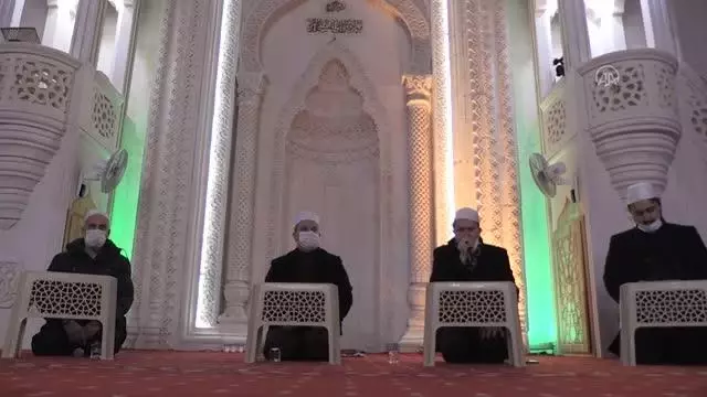 DİYARBAKIR - Regaip Kandili dualarla idrak edildi DİYARBAKIR - Regaip Kandili dualarla idrak edildi
