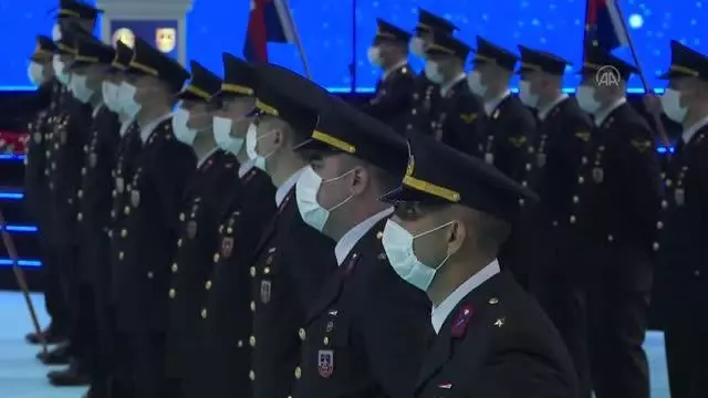 Son dakika! Jandarma Teknik ve Yardımcı Branş Subay ve Astsubay Temel Kursiyerlerin Diploma Töreni Son dakika! Jandarma Teknik ve Yardımcı Branş Subay ve Astsubay Temel Kursiyerlerin Diploma Töreni