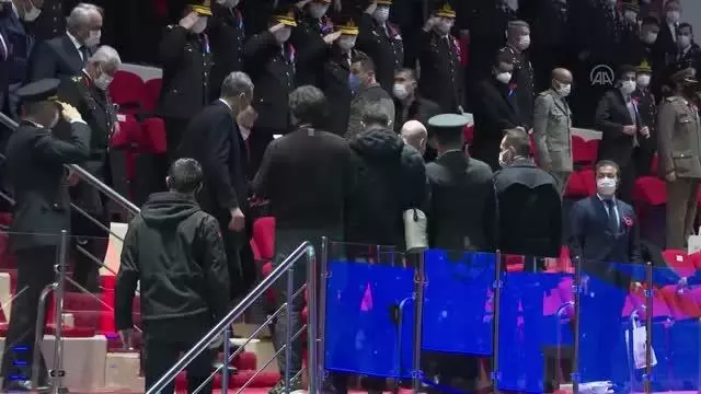 Son dakika! Jandarma Teknik ve Yardımcı Branş Subay ve Astsubay Temel Kursiyerlerin Diploma Töreni Son dakika! Jandarma Teknik ve Yardımcı Branş Subay ve Astsubay Temel Kursiyerlerin Diploma Töreni