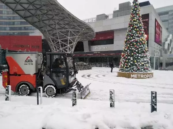 Tepe Servis ve Yönetim, karla mücadelede müşterilerine kolaylık sağlıyor Tepe Servis ve Yönetim, karla mücadelede müşterilerine kolaylık sağlıyor