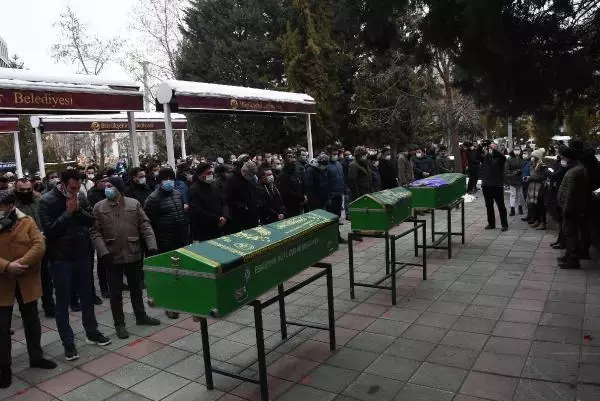 Tokkal çifti ve çocukları, son yolculuklarına uğurlanıyor; Annenin feryadı yürek yaktı (2) Tokkal çifti ve çocukları, son yolculuklarına uğurlanıyor; Annenin feryadı yürek yaktı (2)