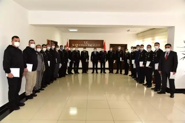 Son dakika haber: Vali Işık, jandarma personelini başarı belgesi ile ödüllendirdi Son dakika haber: Vali Işık, jandarma personelini başarı belgesi ile ödüllendirdi