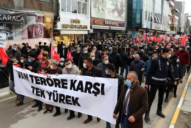 Son dakika haber | Erciş'te binler terör örgütü PKK'ya tepki için yürüdü Son dakika haber | Erciş'te binler terör örgütü PKK'ya tepki için yürüdü